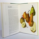 Atlas des fruits de la terre, Bianchini, Corbetta. Fernand Nathan, 1974. Pages intérieures 1.