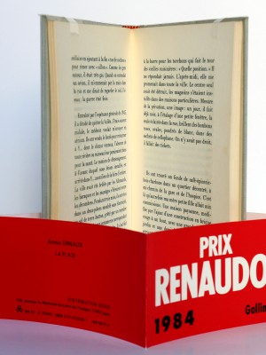 La Place, Annie Ernaux. Gallimard-nrf, 1984. Pages intérieures et bande du prix Renaudot.