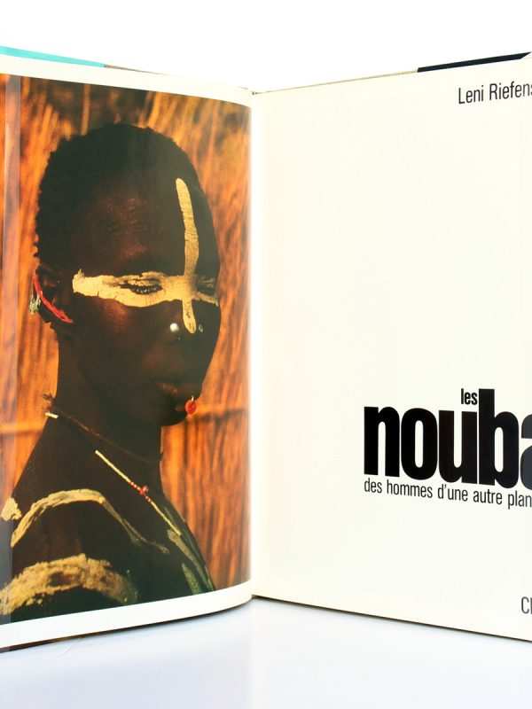 Les Nouba Leni RIEFENSTAHL. Chêne 1973-1976. Frontispice et page titre.