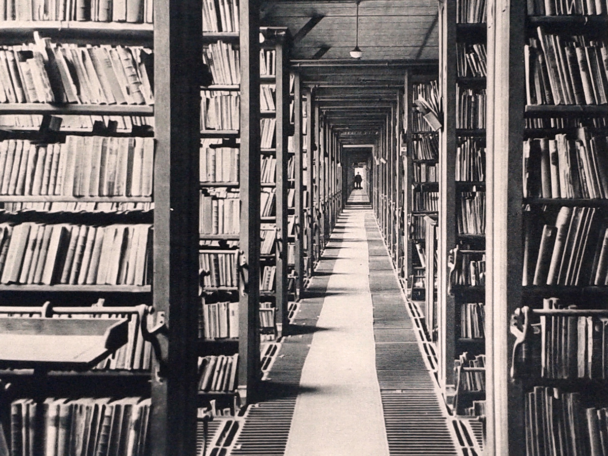 Galerie de livres, Bibliothèque nationale, 20e siècle.
