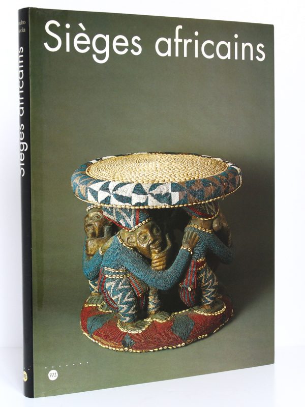 Sièges africains, sous la direction de Sandro BOCOLA. Réunion des Musées Nationaux, 1994. Couverture.