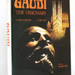 Gaudi the Visionary, Robert DESCHARNES et Clovis PRÉVOST. Dorset Press, 1989. Couverture.