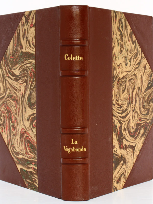 La Vagabonde, COLETTE. Gravures de RENEFER. Hachette, 1928. Reliure : dos et plats.