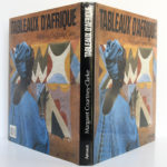 Tableaux d'Afrique L'art mural des femmes de l'Ouest, Margaret COURTNEY-CLARKE. Arthaud, 1990. Jaquette : dos et plats.