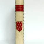 L'Anjou à travers les âges, Chanoine A. Guéry. H. Siraudeau & Cie, 1947. Livre et chemise dans leur étui 2.
