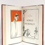 The Early Work of Aubrey Beardsley, Dover Publication Inc. sans date [1967 ou après]. Page-titre et frontispice du volume 2.