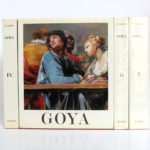Goya Biographie, Analyse critique, Catalogue des peintures, par José GUDIOL. Couverture volume III et dos des volumes I, II et IV.